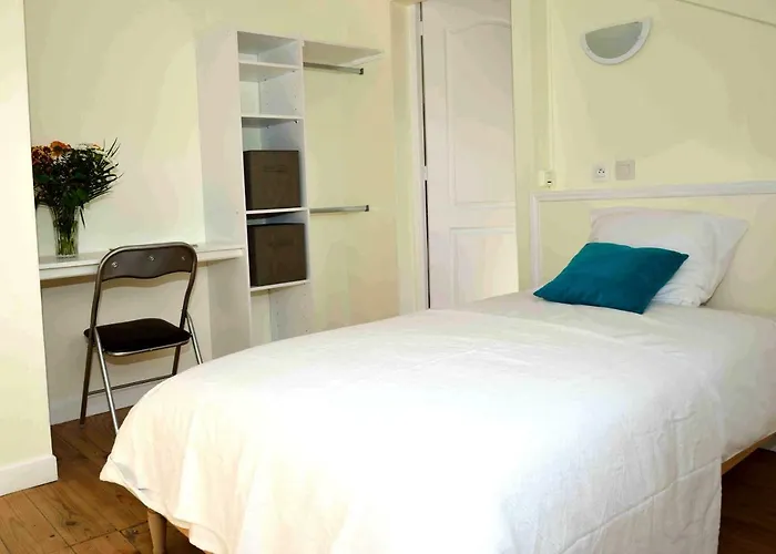 Gare מלון דירות 3*